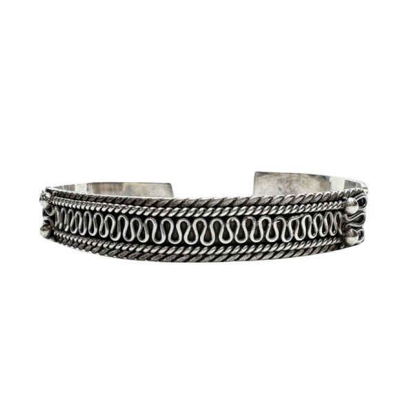 Navajo 925 Cuff Bracelet with Designs - Picture 1 of 5
